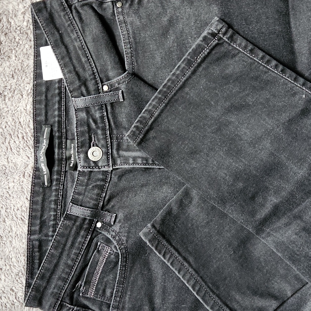 LEVI'S Mid Rise Skinny Black Size 10M